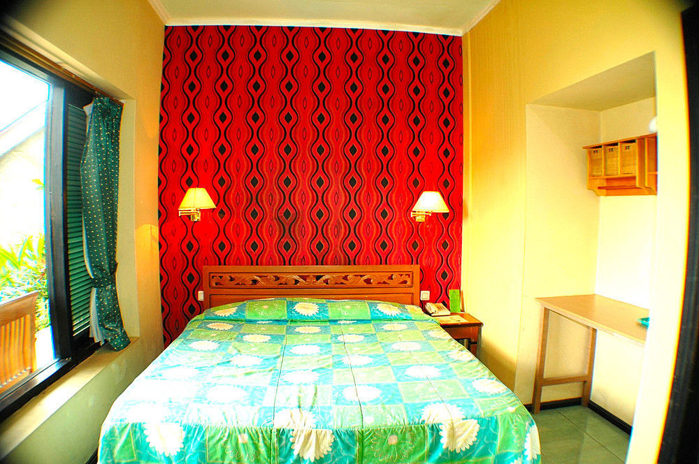 Foresta Inn Family Resort Prigen Екстериор снимка