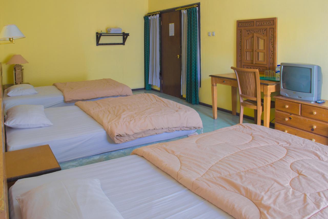 Foresta Inn Family Resort Prigen Екстериор снимка
