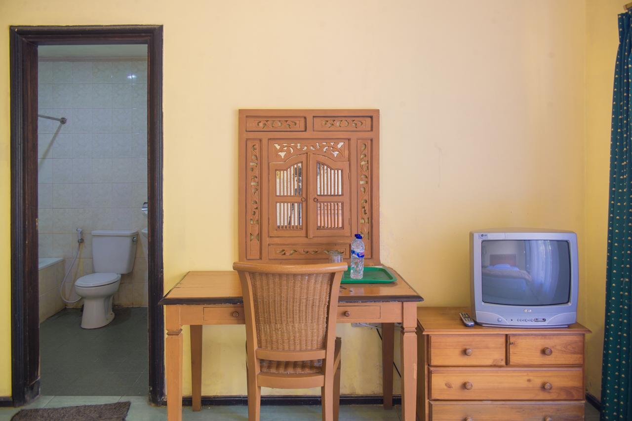 Foresta Inn Family Resort Prigen Екстериор снимка