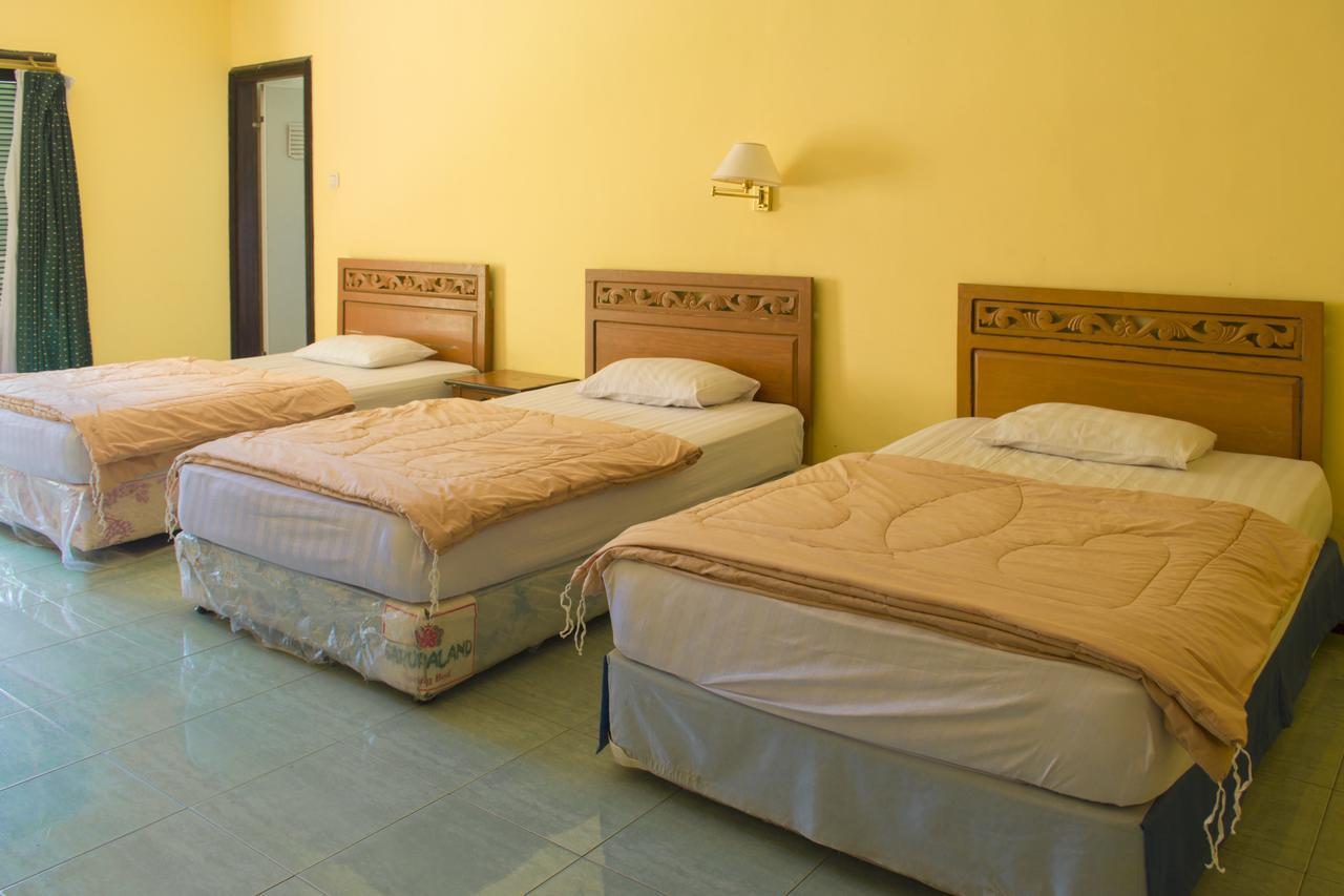 Foresta Inn Family Resort Prigen Екстериор снимка