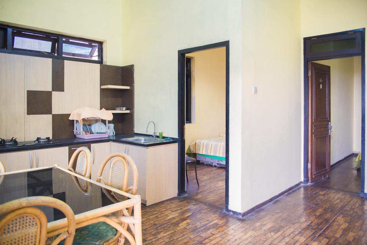 Foresta Inn Family Resort Prigen Екстериор снимка