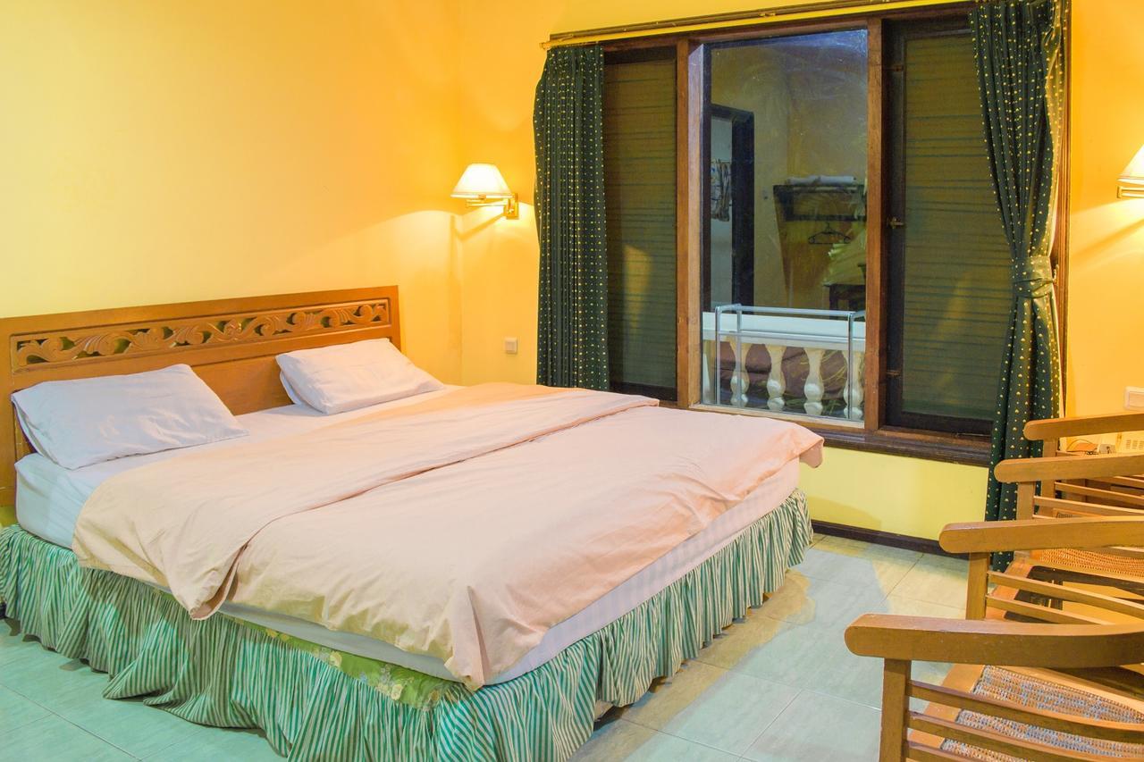Foresta Inn Family Resort Prigen Екстериор снимка